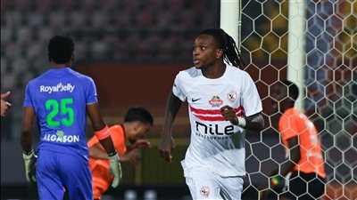 الزمالك يتصدر الدوري بعد تخطى مصيدة فاركو 
