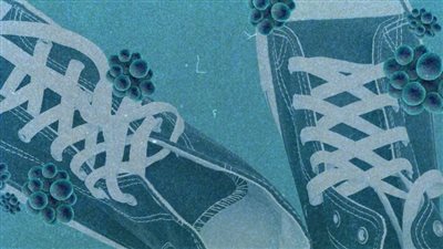 هل يجب غسل الأحذية بانتظام؟ ولماذا؟