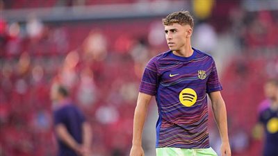 بديلا لـ فيرمين لوبيز.. برشلونة يمنح الثقة لموهبة لا ماسيا 