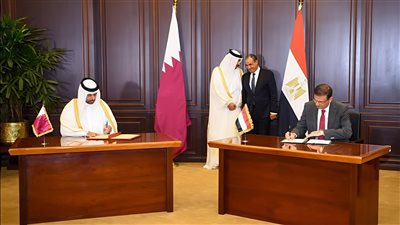 وزير الزراعة ووزير البلدية بدولة قطر يوقعان مذكرة تفاهم بمجالي الزراعة والأمن الغذائي