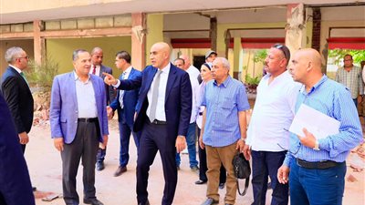 وزير التعليم يتفقد تجهيزات تحويل مدرستين بغمرة والقصر العيني لمدارس مصرية يابانية
