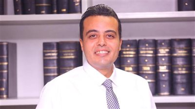 محمد السيد الشاذلي يهنئ المستشارة أماني يحيى الحوفي لتعيينها قاضية بمجلس الدولة