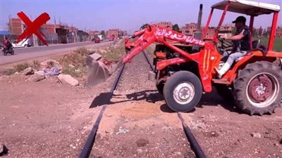 السكة الحديد تناشد المواطنين عدم إقامة معابر غير شرعية على القضبان