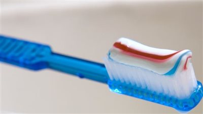 تنظيف الأسنان بطريقة صحيحة.. سر لا يعلمه الكثيرون