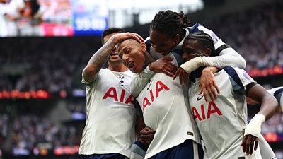 الدوري الإنجيلزي.. توتنهام يواجه بورنموث بحثًا عن الصدارة