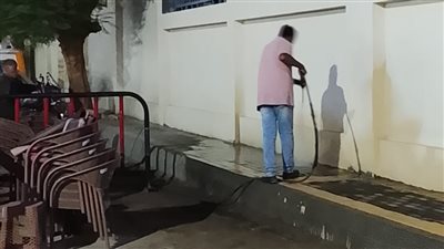 «مدينة الأقصر» تواصل تنفيذ حملات نظافة وتجميل الشوارع بالمدينة (صور)