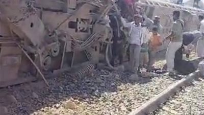 وزيرة التضامن الاجتماعي تتابع تداعيات حادث انقلاب عربات قطار بمحافظة مطروح