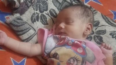 تفاصيل العثور على طفلة رضيعة أمام مسجد بالأقصر