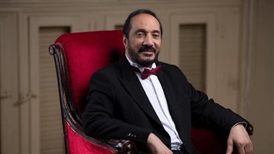 علي الحجار يحتفي برحلة عبد الرحمن الأبنودي فى 