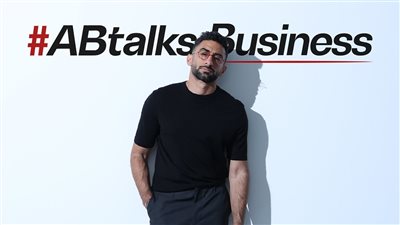 أنس بوخش ينجو من حريق مفاجئ في سيارته بعد تصوير حلقة من ABtalks (فيديو وصور)