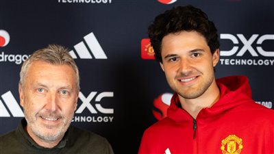  مانشستر يونايتد يضم الحارس البلجيكي سين لامينس حتى 2030