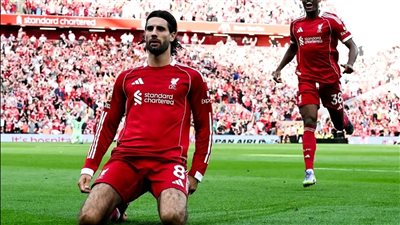 ليفربول يواصل حملة الدفاع عن لقبه بتدمير مدفعية أرسنال بصاروخية سوبوسلاي 