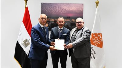 المتحف المصري الكبير يحصل على اعتماد تقرير الانبعاثات الكربونية استعدادًا لافتتاحه