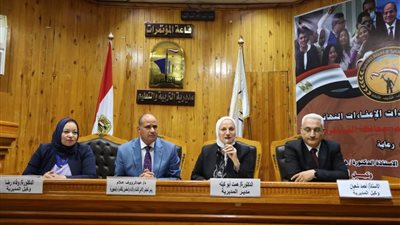 اجتماع موسع بين تعليم القاهرة ومجلس الأمناء لمناقشة الاستعدادات النهائية للعام الدراسي