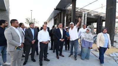 جولة مفاجئة لوزير الإسكان بمشروع حدائق 