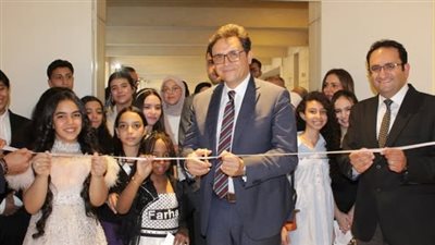 وزير الثقافة يفتتح المعرض العاشر لفصول الرسم بمركز تنمية المواهب