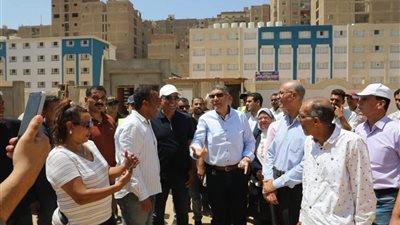 محافظ الجيزة يوجه بسرعة إنهاء التجهيزات اللازمة لدخول المدرسة اليابانية الخدمة