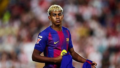 يامال يهاجم أداء برشلونة بعد التعادل مع رايو في الليجا 