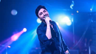 سهرة طربية.. محمد فضل شاكر يُبهر جمهور الساحل الشمالي (صور)