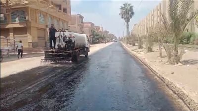 بعد سنوات من معاناة الأهالي.. طريق 