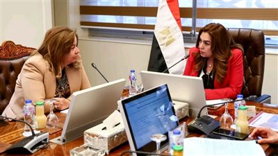 «عوض» تبحث مع صندوق الإسكان والرقابة المالية الاستفادة من الخدمات التمويلية والمنتجات التأمينية بالمحافظات