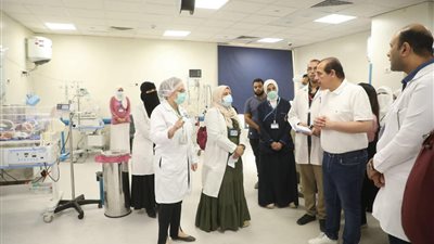 نائب وزير الصحة يجري زيارة ميدانية مفاجئة لمستشفى منفلوط المركزي بأسيوط