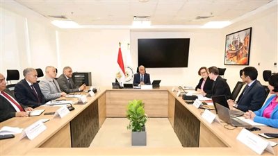 وزير الري يبحث مع المدير الإقليمي للوكالة الفرنسية للتنمية سبل التعاون 