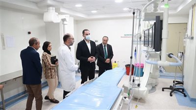 نائب وزير الصحة يتفقد مشروع تطوير مستشفى المبرة للتأمين الصحي بأسيوط