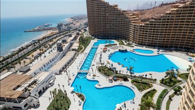 صلاح عامر الرئيس التنفيذي للشركة إيه كابيتال يعلن إعادة افتتاح فندق بورتو السخنة 