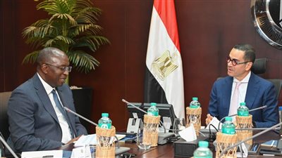 وزير الاستثمار يستعرض مع وفد مجموعة البنك الدولي ومؤسسة التمويل برامج ومشروعات التعاون مع الحكومة