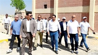 وزير الإسكان يتفقد محطة رفع الصرف الصحي الخامس شرق بمدينة 6 أكتوبر