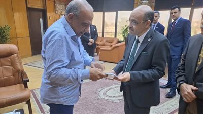 وزير الكهرباء يتابع مستجدات تنفيذ مشروعات توطين صناعة بطاريات أيون الليثيوم والخلايا الكهروضوئية