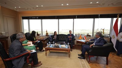 وزير السياحة والآثار يستقبل سفير إسبانيا بالقاهرة لبحث تعزيز التعاون السياحي والأثري بين البلدين