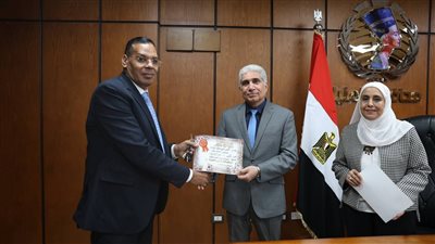 اللجنة التنسيقية للسكان بالمنيا تستعرض المؤشرات الديموجرافية وتوصيات الخطة العاجلة 