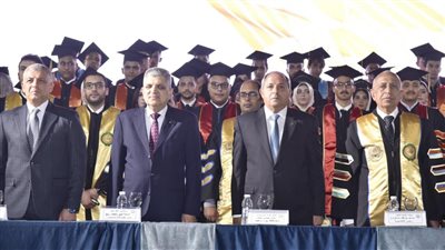 محافظ بورسعيد يشهد حفل تخرج دفعة جديدة من الأكاديمية العربية للعلوم والتكنولوجيا 