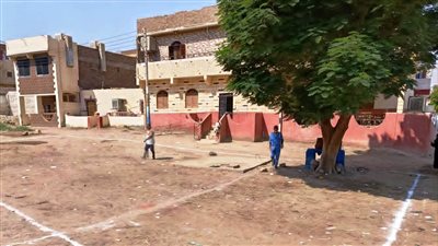 محافظ أسوان: إعادة إحياء مشروع الصرف الصحى المتوقف منذ 2009