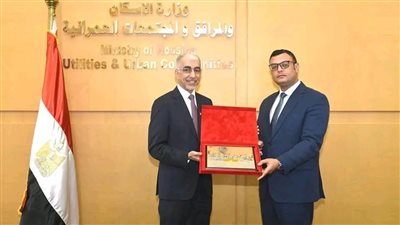 وزير الإسكان يستقبل وزير الأشغال البحريني لبحث أوجه التعاون بين البلدين 