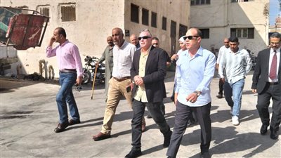 السكرتير العام المساعد بالدقهلية يتفقد المركز التكنولوجي بمدينتي شربين وطلخا