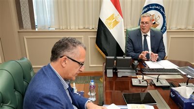 وزير البترول يبحث ترتيبات زيارة وفد من شركات التعدين الأسترالية إلى مصر 