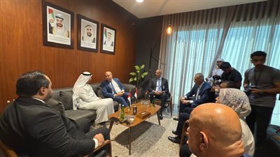 وزير الطيران المدني يترأس وفدًا رفيع المستوى في زيارة رسمية لأبوظبي لتعزيز التعاون المشترك