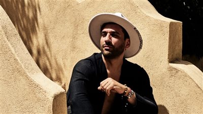 حسن الرداد يدعم منتخب مصر بطريقته الخاصة قبل مواجهة جيبوتي (فيديو)