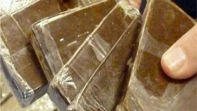 سقوط تاجر الكيف وبحوزته شابو وحشيش بالمنيا 