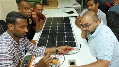 محافظ أسوان يتابع جهود مديرية العمل بالمحافظة خلال أغسطس الماضى