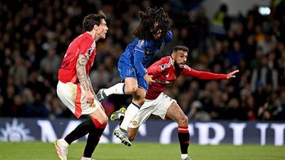 الدوري الإنجليزي.. مانشستر يونايتد في اختبار صعب أمام تشيلسي