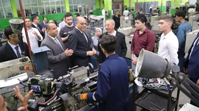 وزير العمل يفتتح ملتقى توظيف بمشاركة 33 شركة لتوفير فرص عمل للشباب