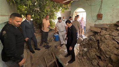 بسلم خشب.. «النيابة الإدارية» تحقق في حفر يُشتبه باستغلالها للتنقيب عن الآثار بمكتب صحة «بقنا»