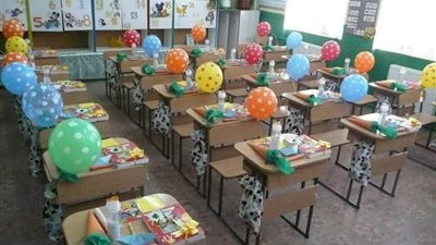 مدارس القاهرة تستقبل طلابها بالهدايا والبلالين في أول أيام الدراسة