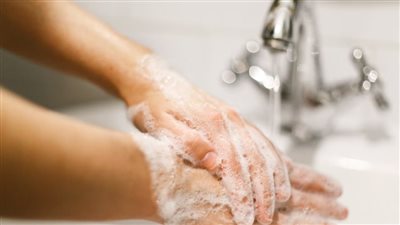 هل من الآمن الجلوس على مقاعد المراحيض العامة؟