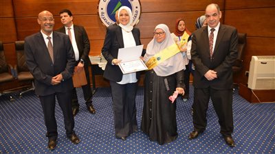 تفاصيل تكريم الأمهات المثاليات بمصلحة الضرائب 2025