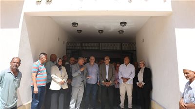 محافظ المنيا يتفقد التجهيزات النهائية لمبنى الإدارة التعليمية ببني مزار
